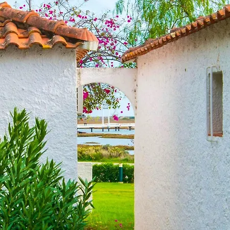 One Bedroom Property With Shared Pool And Terrace At таvira 1 Km Away From The Beach Сasa de vacaciones Tavira