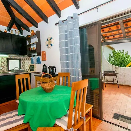 Сasa de vacaciones One Bedroom Property With Shared Pool And Terrace At таvira 1 Km Away From The Beach