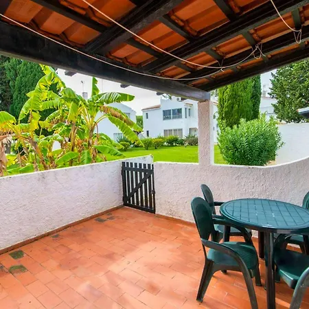 Сasa de vacaciones One Bedroom Property With Shared Pool And Terrace At таvira 1 Km Away From The Beach