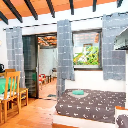 Дом отдыха One Bedroom Property With Shared Pool And Terrace At таvira 1 Km Away From The Beach Тавира